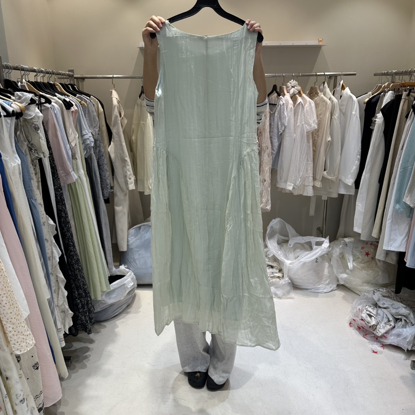 HER/PLAYLIST東大門實拍韓國女士新品職業推薦連衣裙褶皺HER/PLAYLIST連衣裙