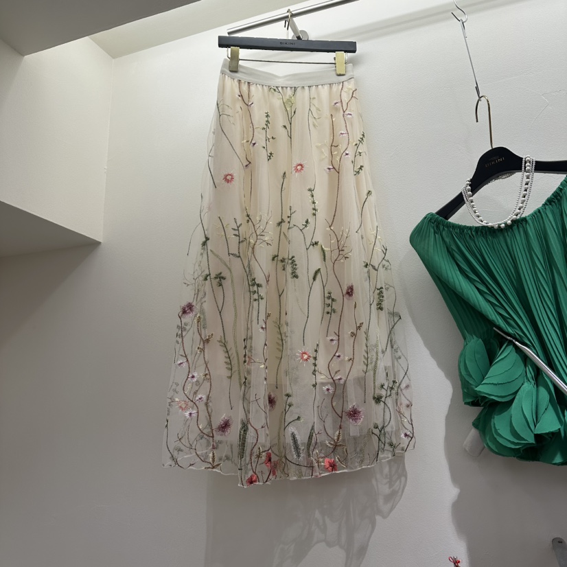 BIKINI韓國東大門直郵女士新品職業推薦休閑時尚長裙刺繡BIKINI長裙圖色1