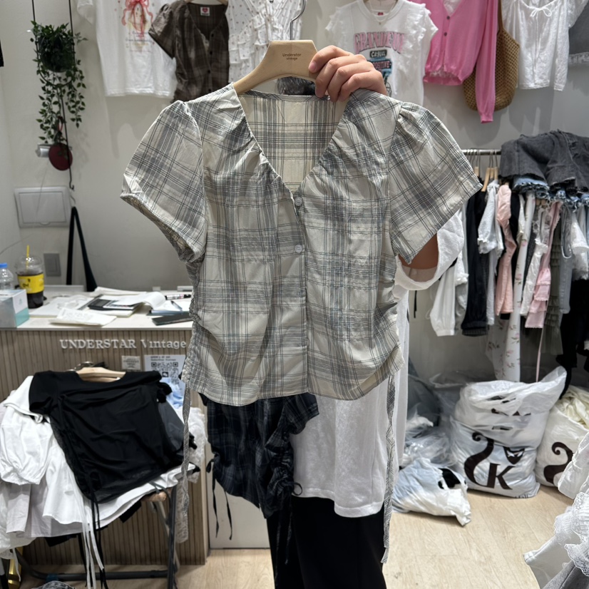 UNDERSTAR_VINTAGE韓國直郵實拍女裝新品推薦襯衫蕾絲衫格子褶皺UNDERSTAR_VINTAGE襯衫/蕾絲衫圖色1
