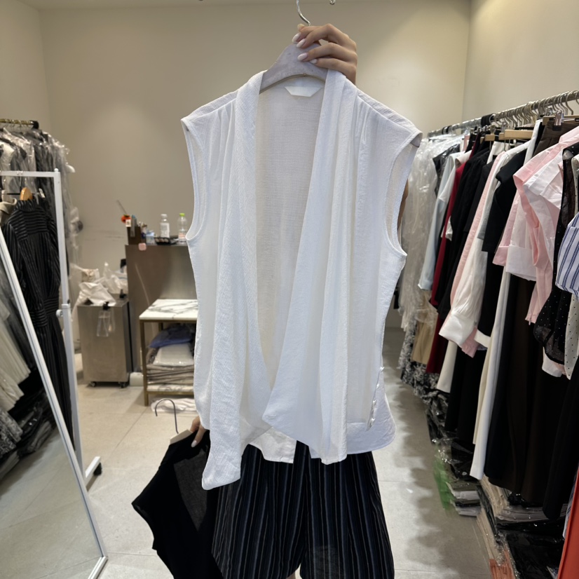 INNO韓國直郵女士新品26春夏休閑熱賣襯衫蕾絲衫褶皺無袖INNO襯衫/蕾絲衫圖色3