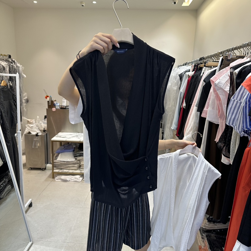 INNO韓國直郵女士新品26春夏休閑熱賣襯衫蕾絲衫褶皺無袖INNO襯衫/蕾絲衫圖色4