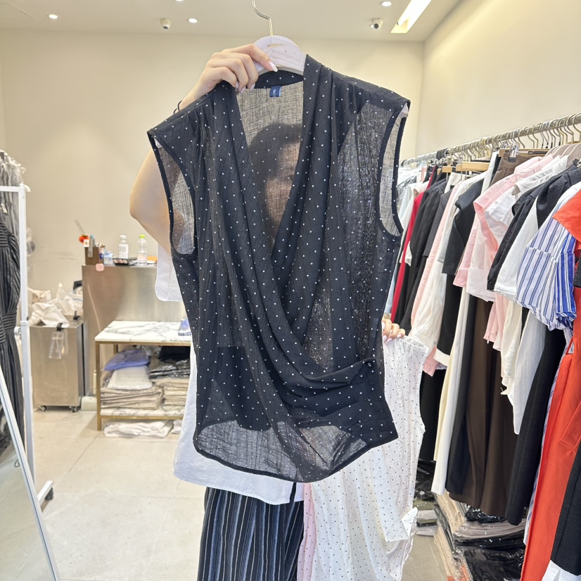 INNO韓國直郵女士新品26春夏休閑熱賣襯衫蕾絲衫褶皺無袖INNO襯衫/蕾絲衫圖色5