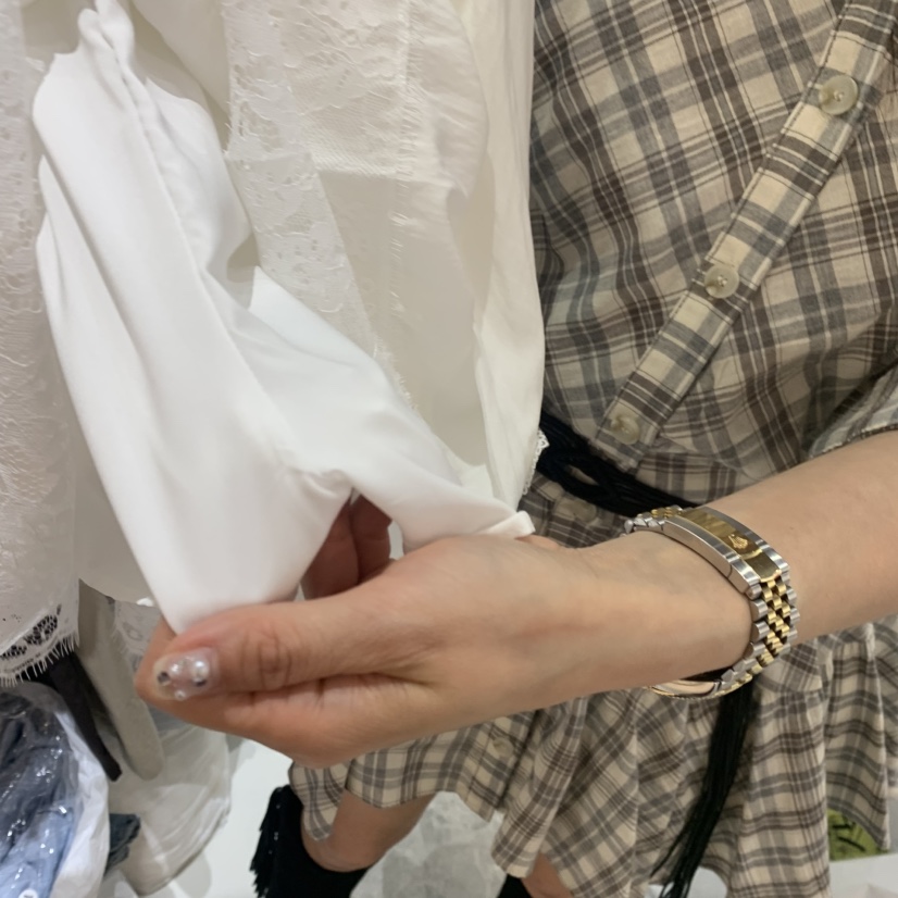 TYCHE韓國東大門直郵女士新款26春夏時尚休閑短裙奶油色蕾絲TYCHE短裙