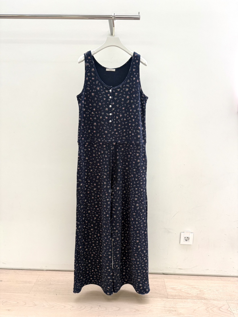 PEBBLE韓國直郵女裝新品時尚26春夏推薦熱賣職業26夏季連體褲PEBBLE連體褲圖色1