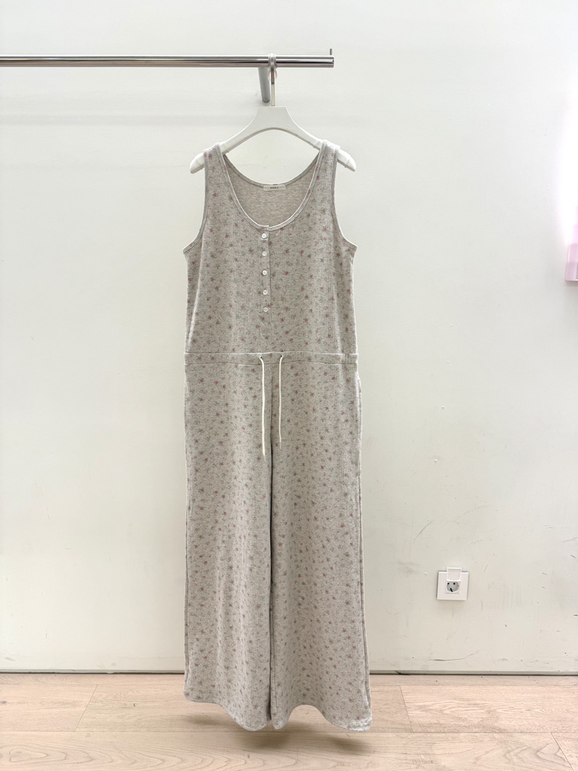 PEBBLE韓國直郵女裝新品時尚26春夏推薦熱賣職業26夏季連體褲PEBBLE連體褲圖色3