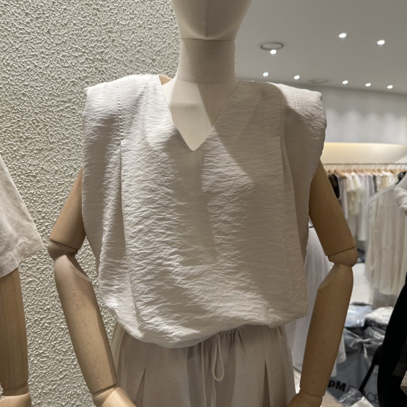 BLUEI-D/N SHARP韓國東大門直郵女士新款熱賣吊帶背心Blue i-d/N SHARP吊帶/背心圖色5米色