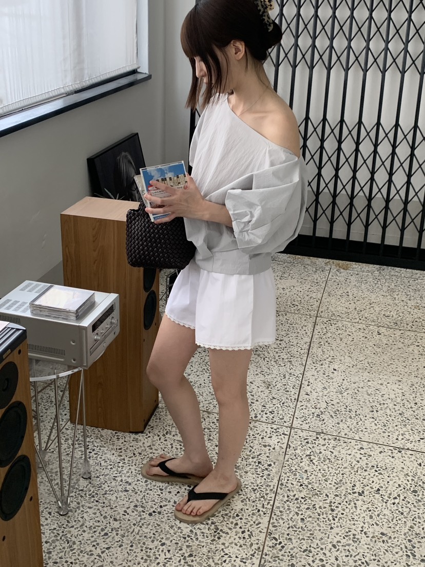 LOGARDEN東大門實拍韓國女裝新款時尚推薦26春夏襯衫蕾絲衫LO GARDEN襯衫/蕾絲衫