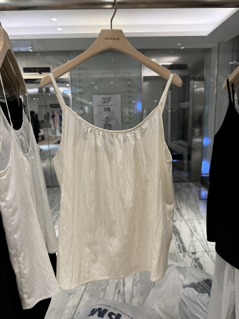 MONIQUE韓國東大門直郵女裝新品熱賣休閑吊帶背心褶皺無袖MONIQUE吊帶/背心圖色2