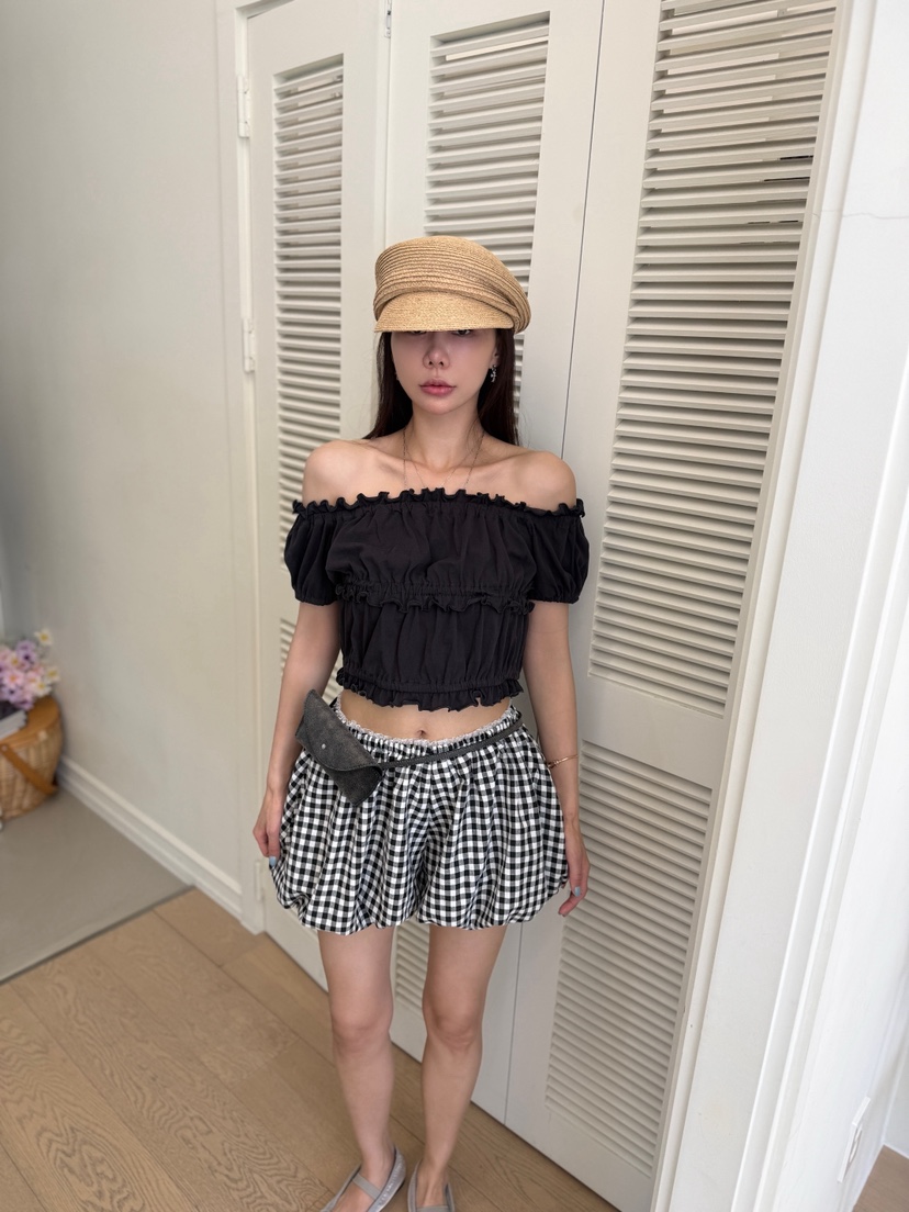 LUMIPLE東大門實拍韓國女裝新款休閑襯衫蕾絲衫荷葉邊露肩LUMIPLE襯衫/蕾絲衫