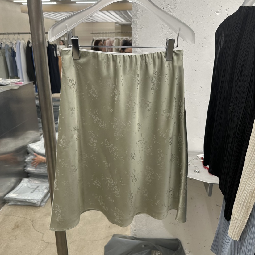 HELVETICA韓國直郵女裝新款休閑26夏季半身裙中短裙提花緞面HELVETICA半身裙/中短裙