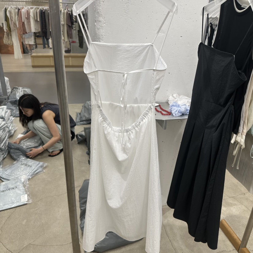 HELVETICA韓國直郵女士新款時尚熱賣26春夏人氣休閑連衣裙HELVETICA連衣裙