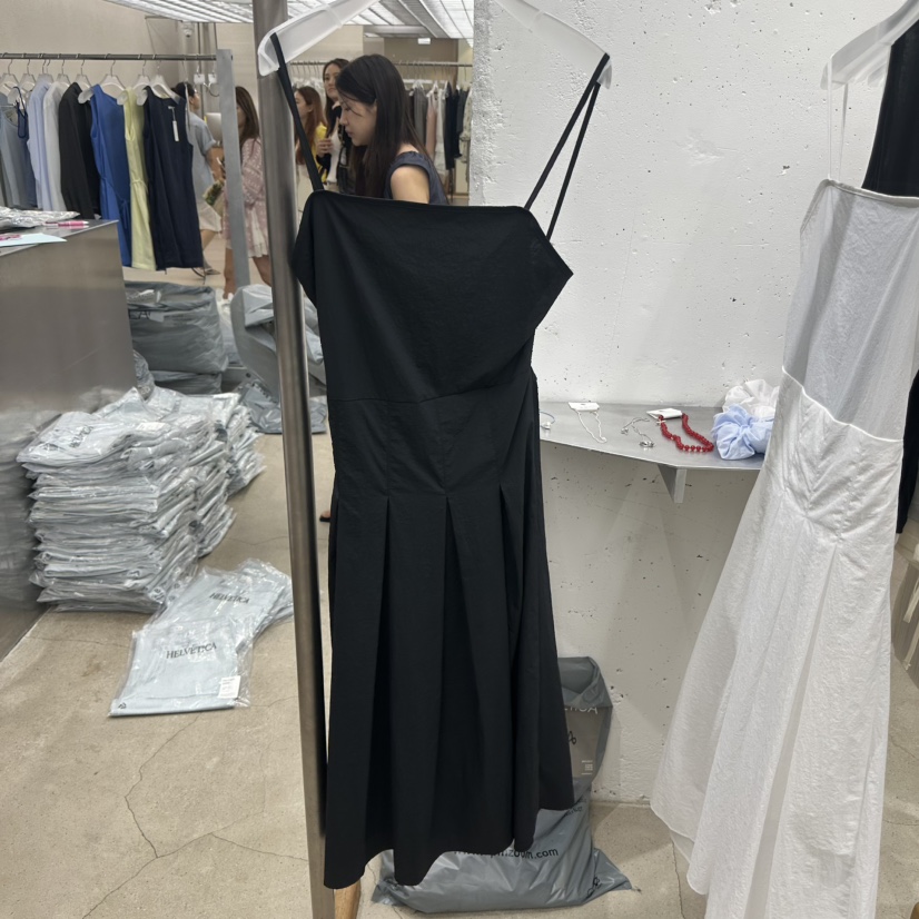 HELVETICA韓國直郵女士新款時尚熱賣26春夏人氣休閑連衣裙HELVETICA連衣裙圖色2