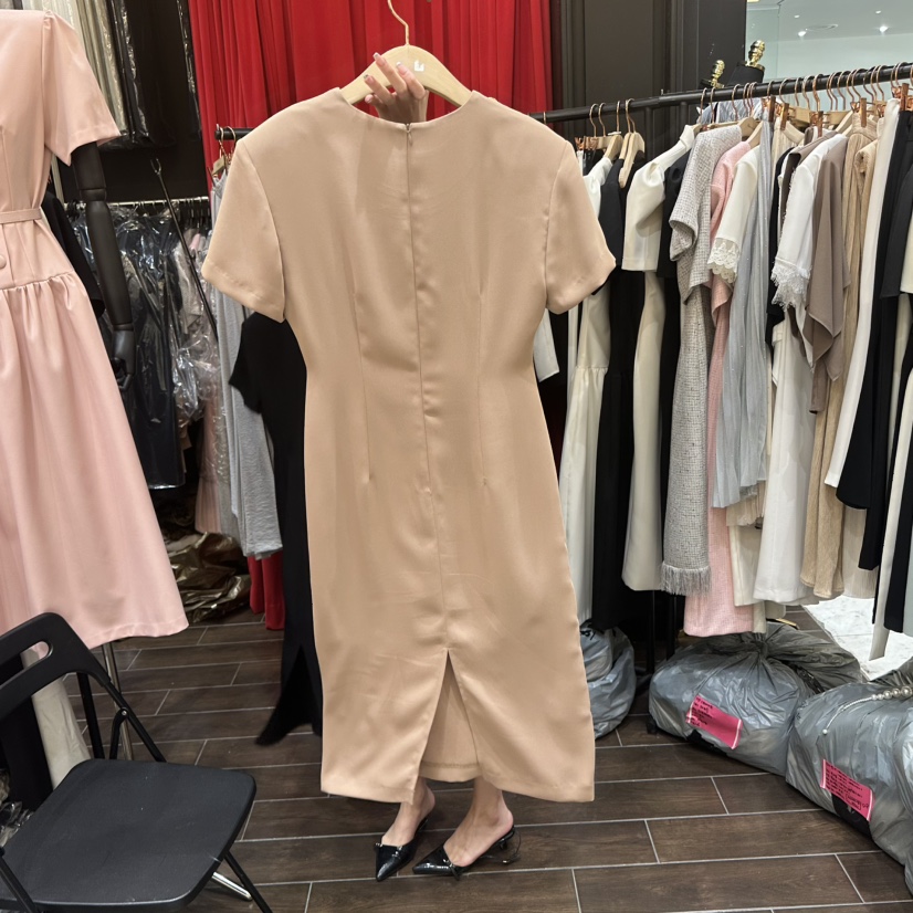 HERISH-HAUTE韓國直郵女裝新款26春夏職業人氣連衣裙紐扣Herish-Haute-A連衣裙