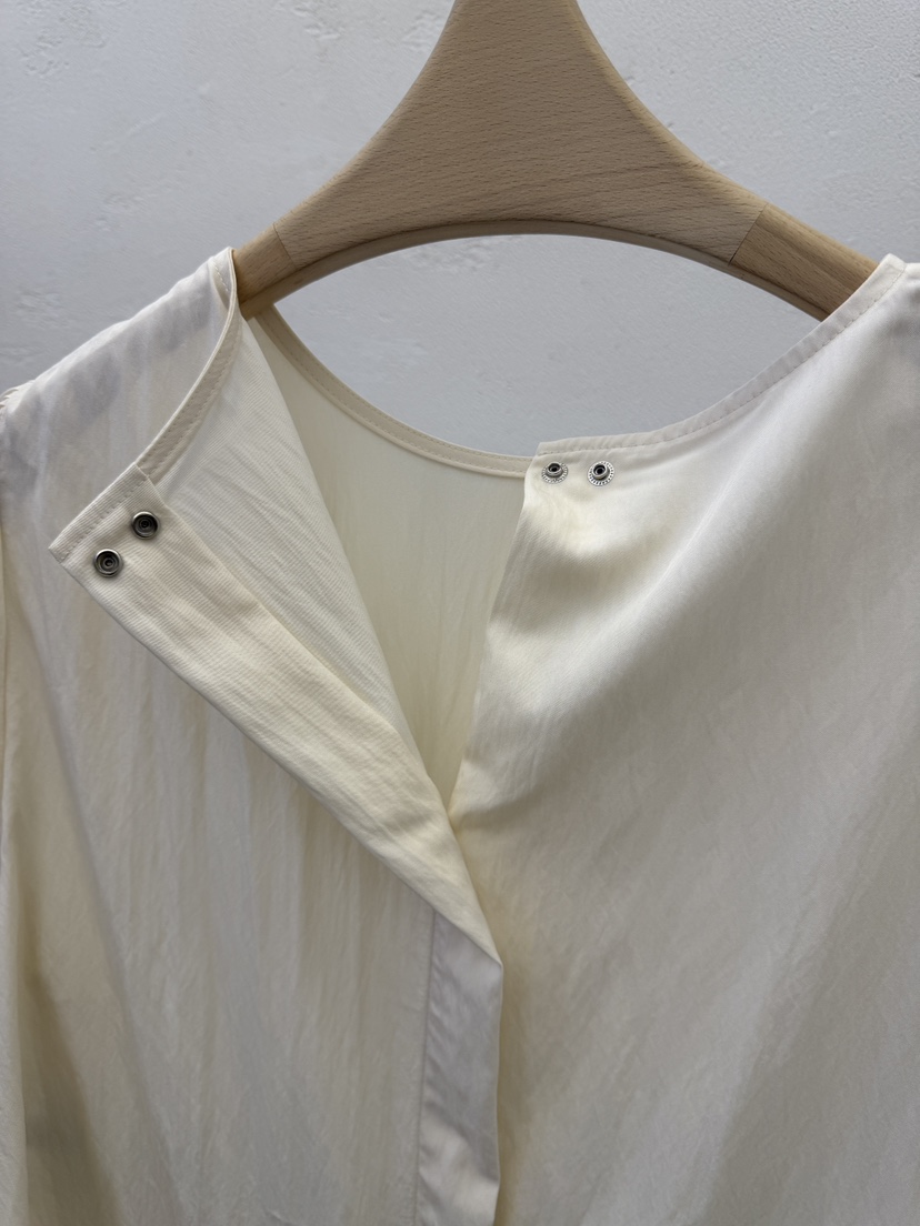 AUTUMN BEIGE-Q東大門實拍韓國女士新款推薦襯衫蕾絲衫褶皺絲帶A.b/AUTUMN BEIGE襯衫/蕾絲衫