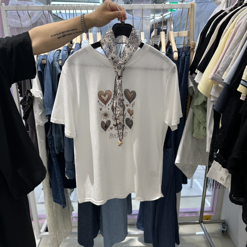 JH.STUDIO-Q韓國直郵實拍女裝新品熱賣T恤不含絲巾套裝圍巾紐扣JH.STUDIO-QT恤圖色1