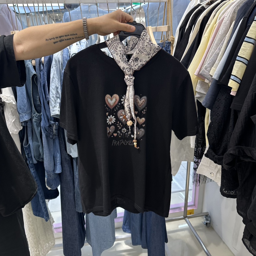 JH.STUDIO-Q韓國直郵實拍女裝新品熱賣T恤不含絲巾套裝圍巾紐扣JH.STUDIO-QT恤圖色2