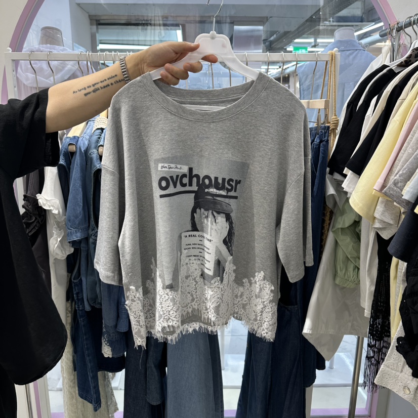 JH.STUDIO-Q韓國直郵實拍女裝新品熱賣時尚人氣T恤蕾絲JH.STUDIO-QT恤圖色2