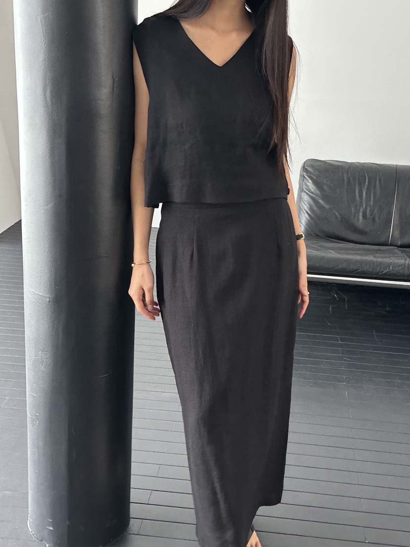 LE VASE韓國直郵女士新品26春夏人氣時尚熱賣26夏季吊帶背心LE VASE吊帶/背心