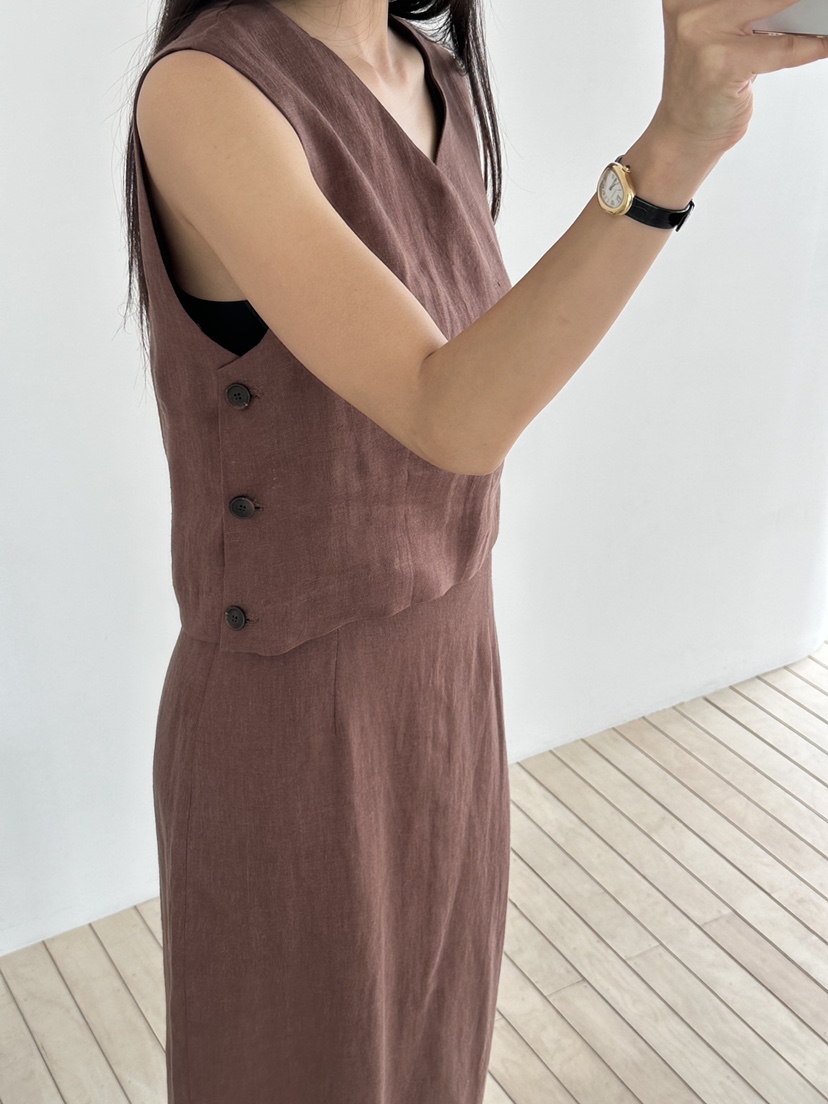 LE VASE韓國直郵女士新品26春夏人氣時尚熱賣26夏季吊帶背心LE VASE吊帶/背心
