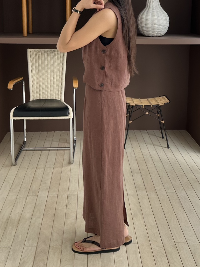 LE VASE韓國直郵女士新品26春夏人氣時尚熱賣26夏季吊帶背心LE VASE吊帶/背心