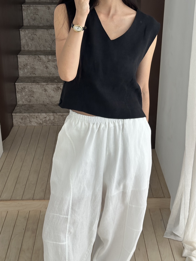 LE VASE韓國直郵女士新品26春夏人氣時尚熱賣26夏季吊帶背心LE VASE吊帶/背心圖色1