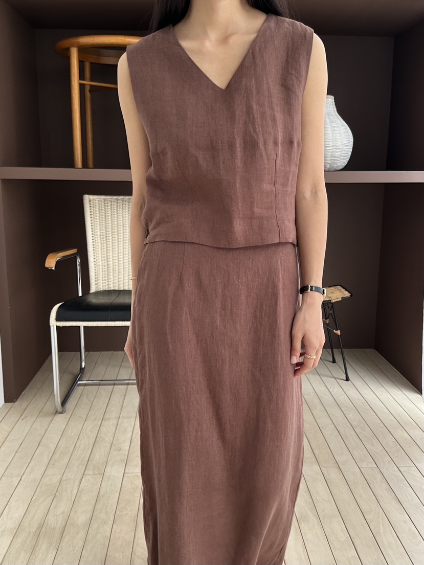 LE VASE韓國直郵女士新品26春夏人氣時尚熱賣26夏季吊帶背心LE VASE吊帶/背心圖色2