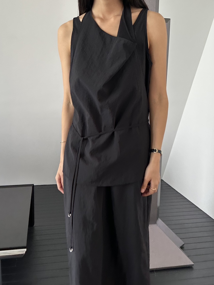 LE VASE東大門實拍韓國女士新款26春夏推薦熱賣26夏季套裝LE VASE套裝