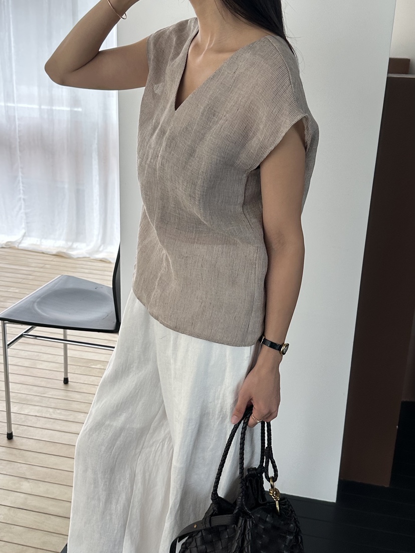 LE VASE韓國直郵女裝新款職業推薦休閑時尚26春夏人氣T恤LE VASET恤