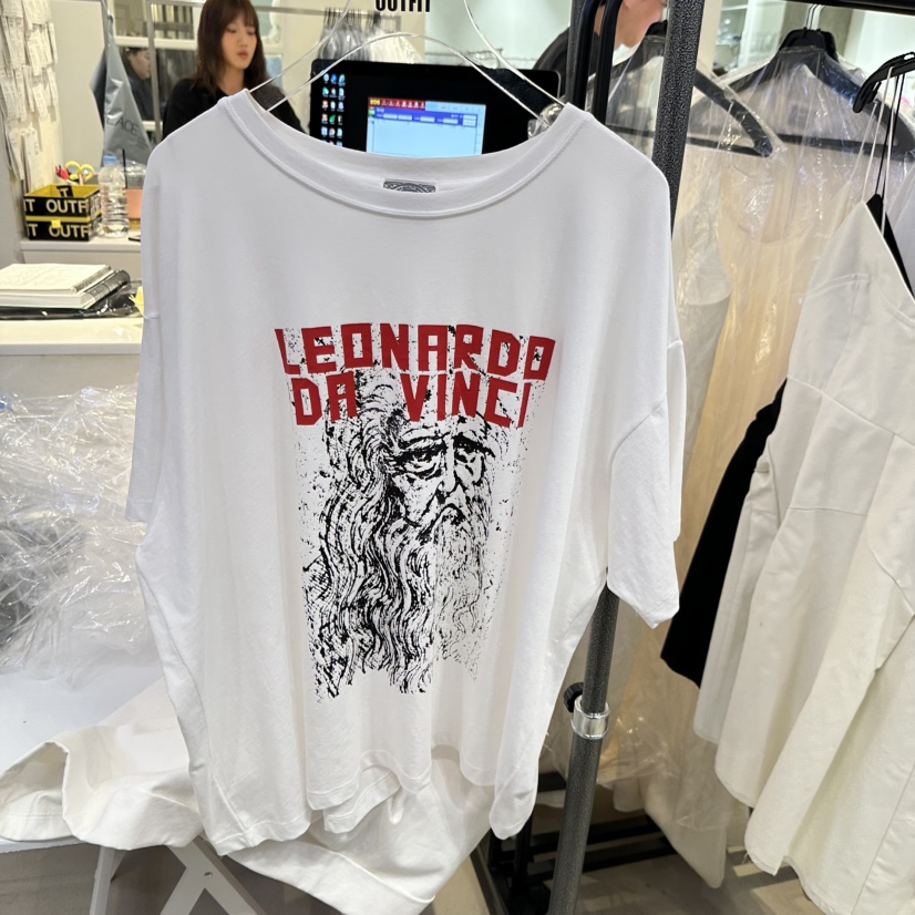 OUTFIT東大門實拍韓國女士新款熱賣休閑26春夏26夏季時尚T恤OUTFITT恤圖色1