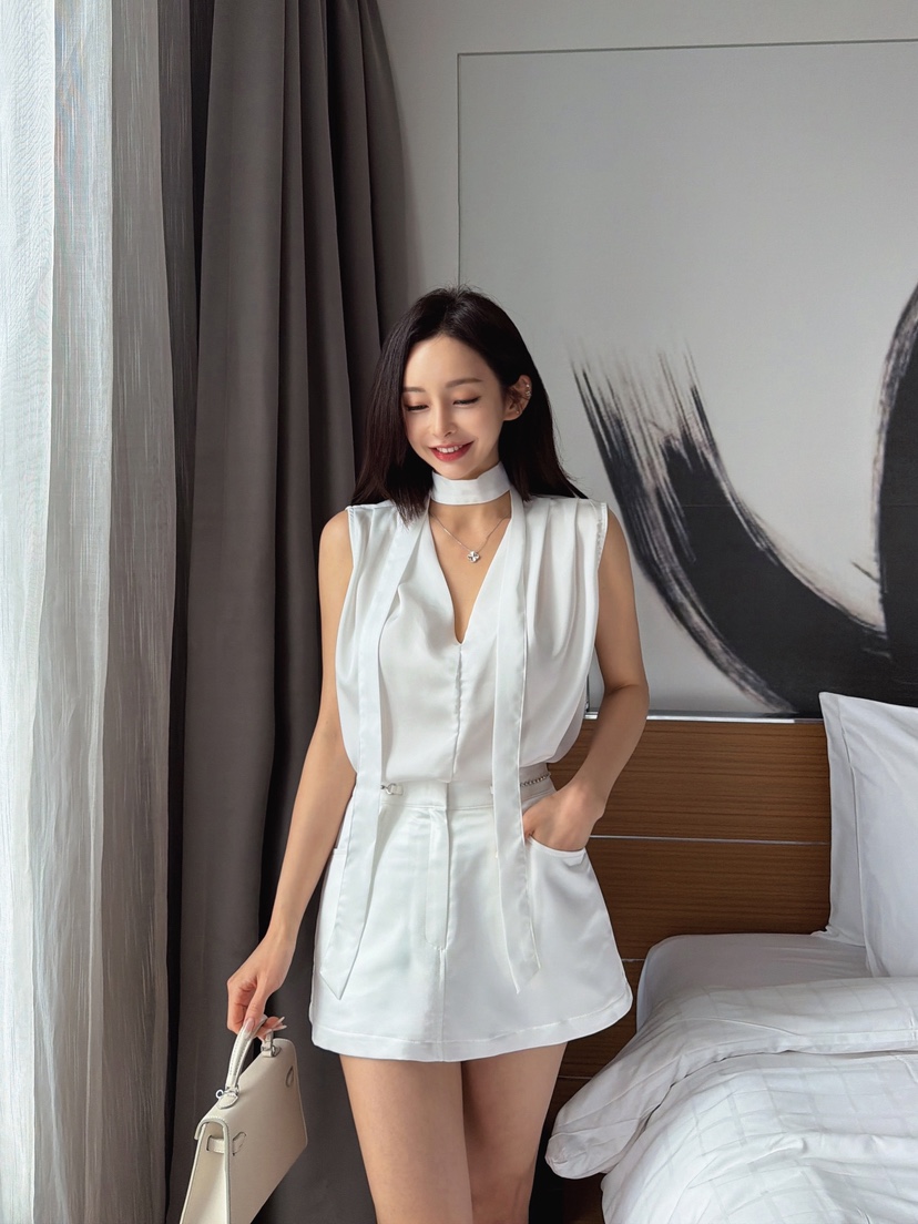 CLOTH韓國東大門直郵女士新品熱賣休閑職業推薦吊帶背心LCLOTH吊帶/背心
