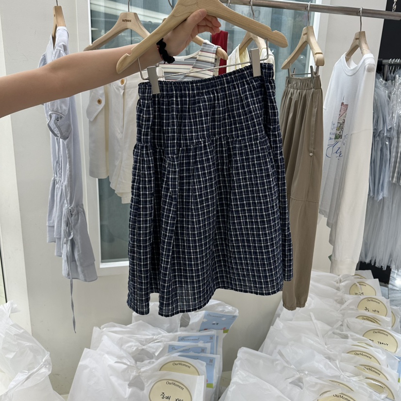 OURMOMENT韓國直郵女裝新品人氣熱賣時尚推薦半身裙中短裙LOURMOMENT半身裙/中短裙
