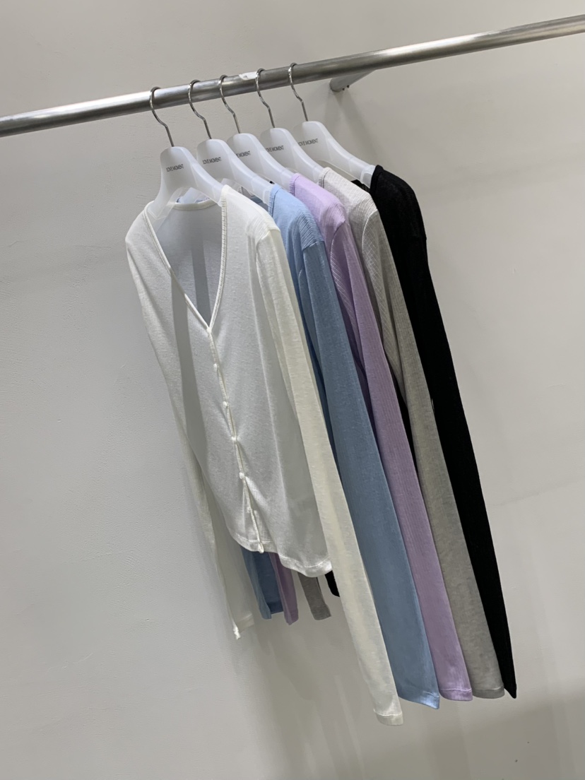 LOVE MOMENT韓國東大門直郵女士新品熱賣推薦長袖T恤開衫LOVE MOMENT長袖T恤