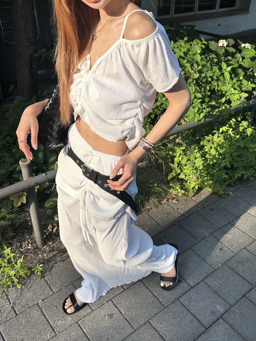 ZEROZERO東大門實拍韓國女士新款休閑襯衫蕾絲衫褶裥露肩ZEROZERO襯衫/蕾絲衫