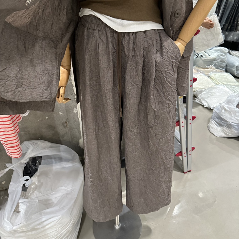 JUNI韓國直郵女裝新款時尚職業26春夏人氣熱賣休閑褲褶皺my juni休閑褲圖色1
