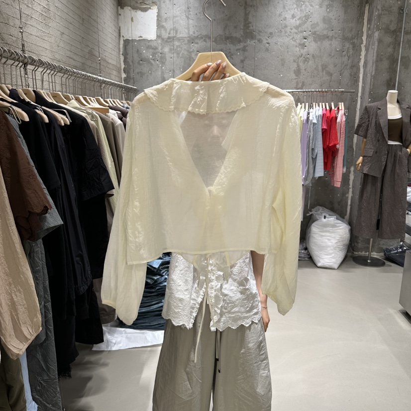 JUNI韓國直郵女士新款時尚熱賣26春夏襯衫蕾絲衫不含內搭Lmy juni襯衫/蕾絲衫
