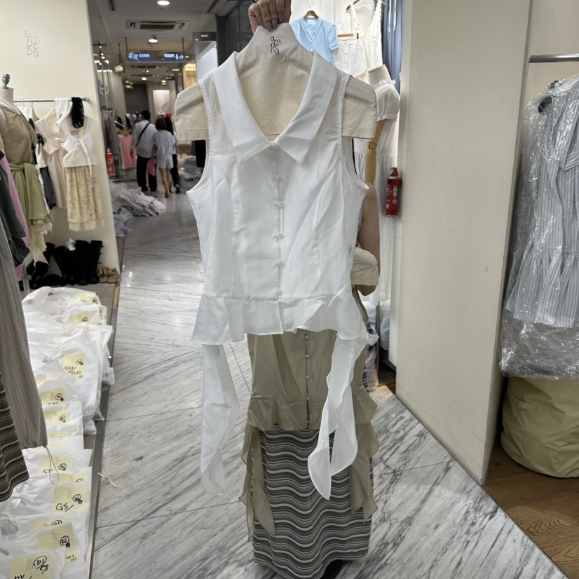AMOEBA韓國直郵實拍女裝新款熱賣職業人氣吊帶背心荷葉邊AMOEBA吊帶/背心圖色2