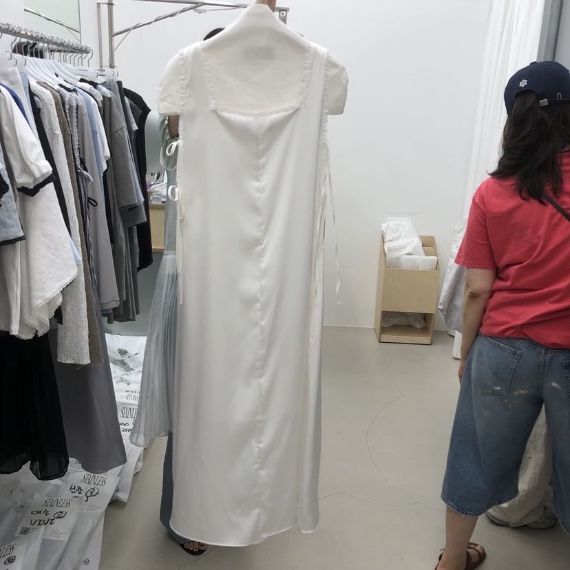 STAINLESS韓國直郵女裝新款人氣時尚職業26夏季連衣裙蕾絲緞面STAINLESS連衣裙