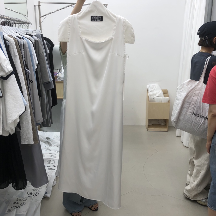 STAINLESS韓國直郵女裝新款人氣時尚職業26夏季連衣裙蕾絲緞面STAINLESS連衣裙圖色1