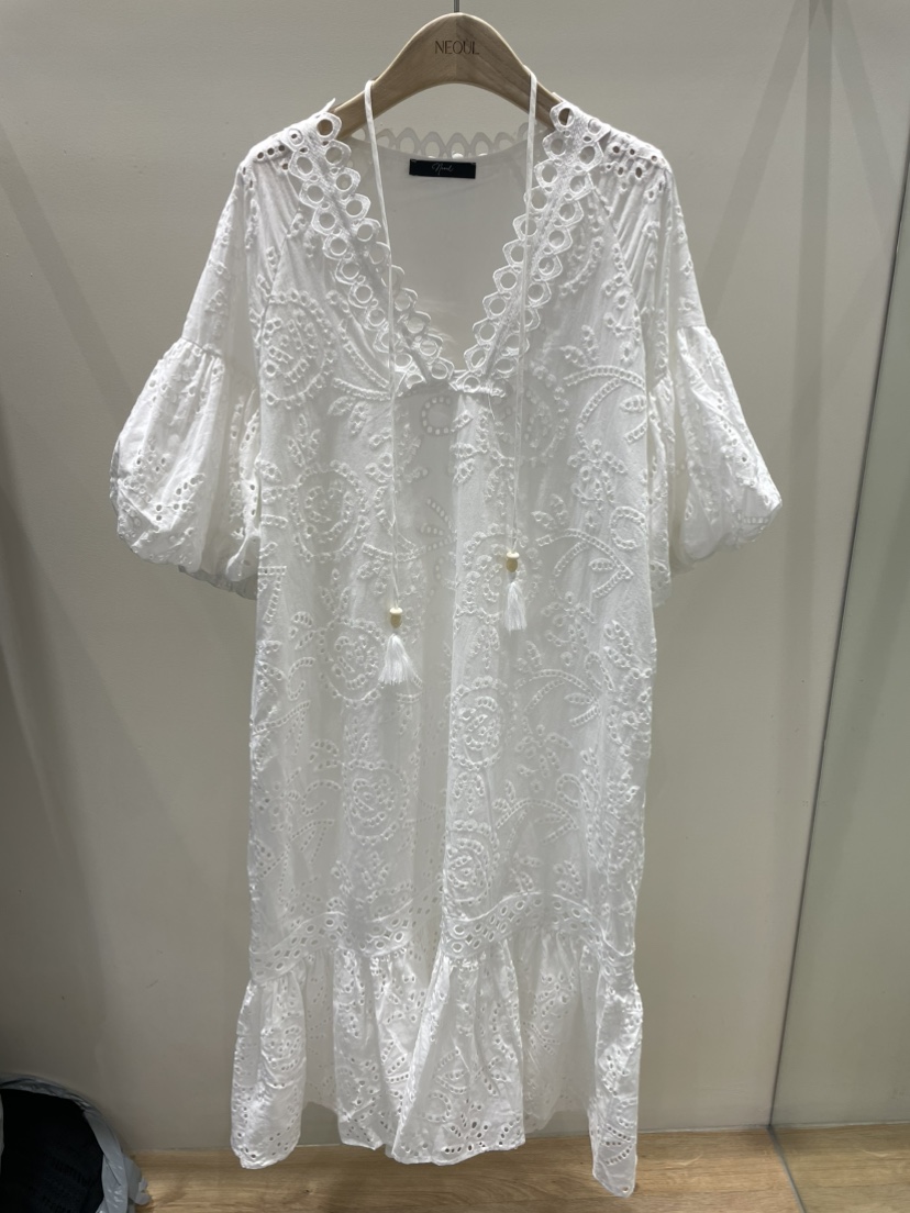 NEOUL韓國東大門代購女裝新款推薦26夏季人氣連衣裙刺繡SNEOUL/ahin雙領標簽連衣裙