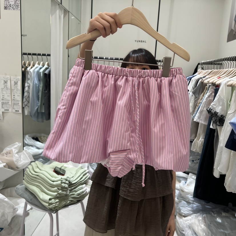 YUNBAL韓國代購女士新品熱賣時尚26夏季職業短褲條紋燈籠YUNBAL短褲圖色1