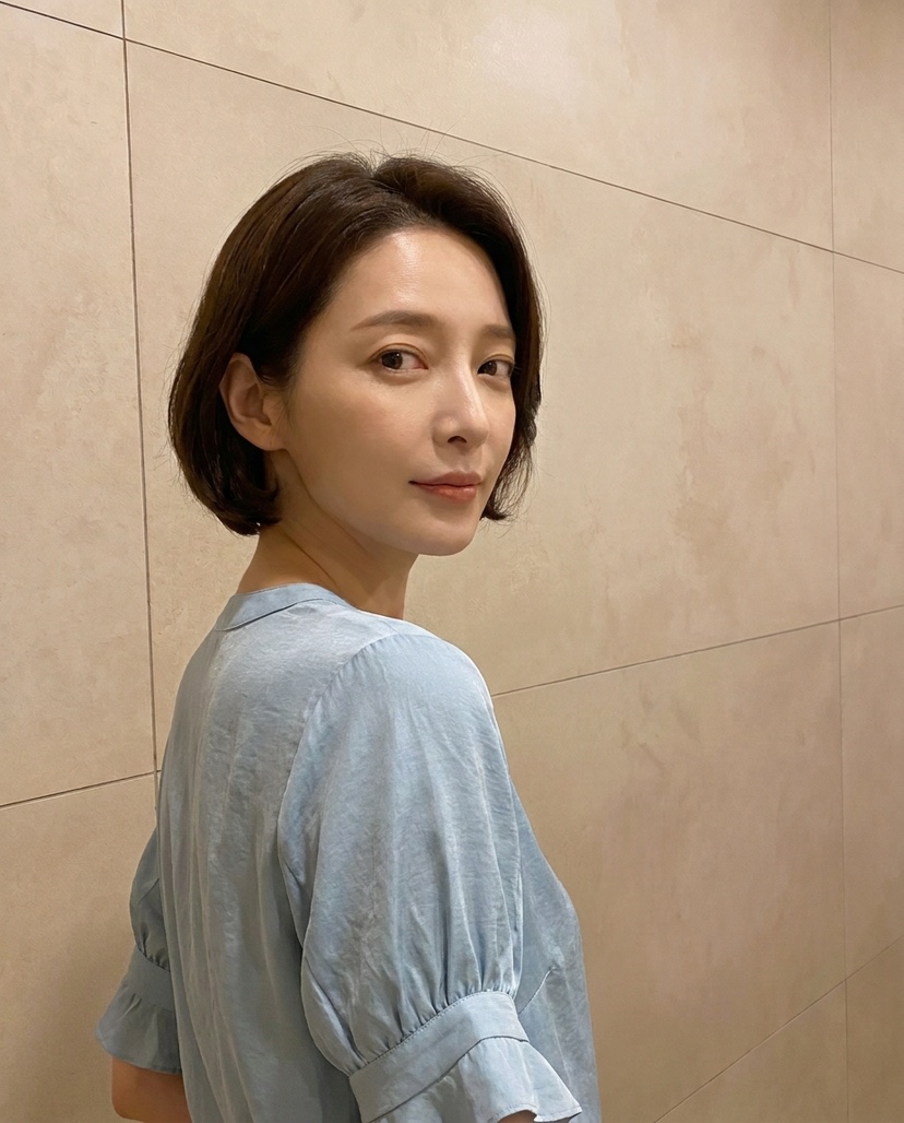 BODDARI보따리-T韓國東大門直郵女裝新款推薦襯衫蕾絲衫BODDARI보따리-T襯衫/蕾絲衫