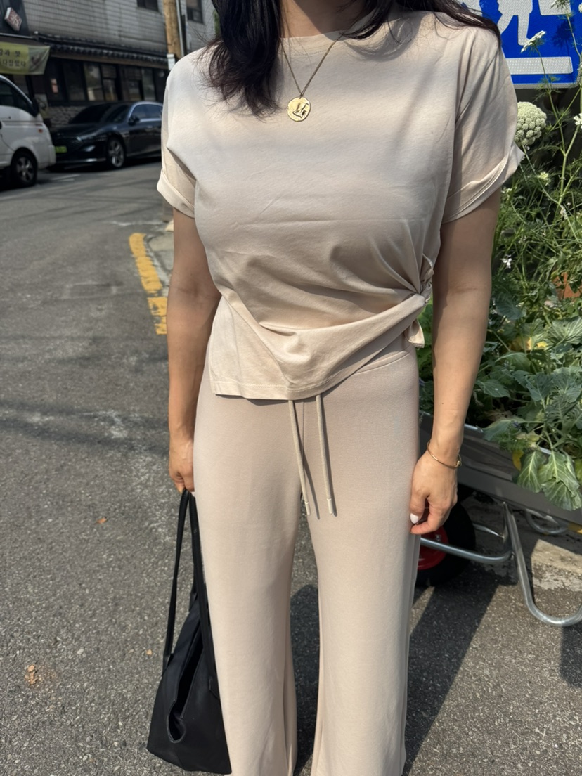 RIAH韓國直郵女裝新款熱賣26春夏人氣職業26夏季休閑推薦T恤RIAHT恤
