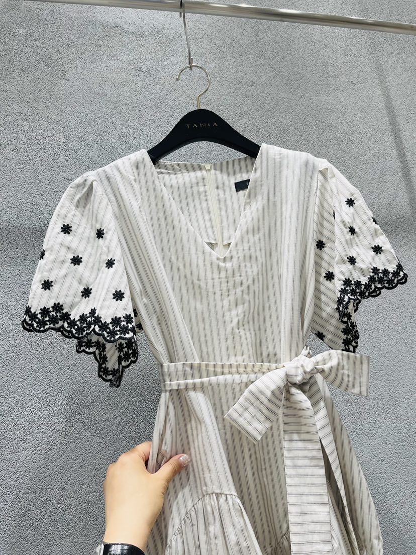 TANIA韓國直郵女裝新品26夏季職業時尚26春夏連衣裙含腰繩TANIA連衣裙