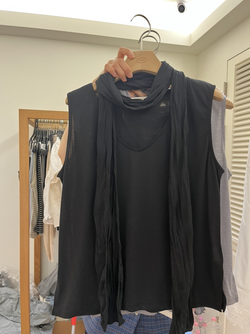 TIZZI韓國直郵實拍女士新品推薦休閑熱賣26春夏吊帶背心含圍巾TIZZI吊帶/背心圖色1