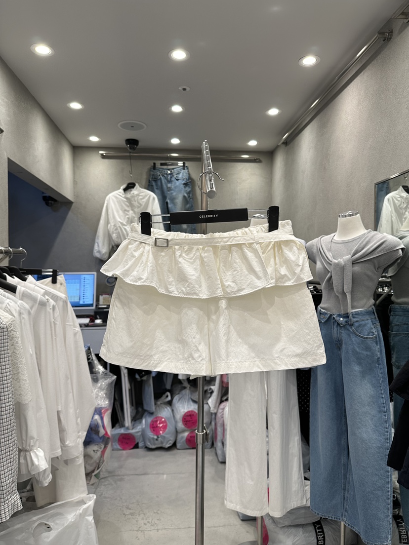 CELEBRITY-A韓國東大門直郵女裝新品推薦26春夏職業短褲CELEBRITY-A短褲圖色1