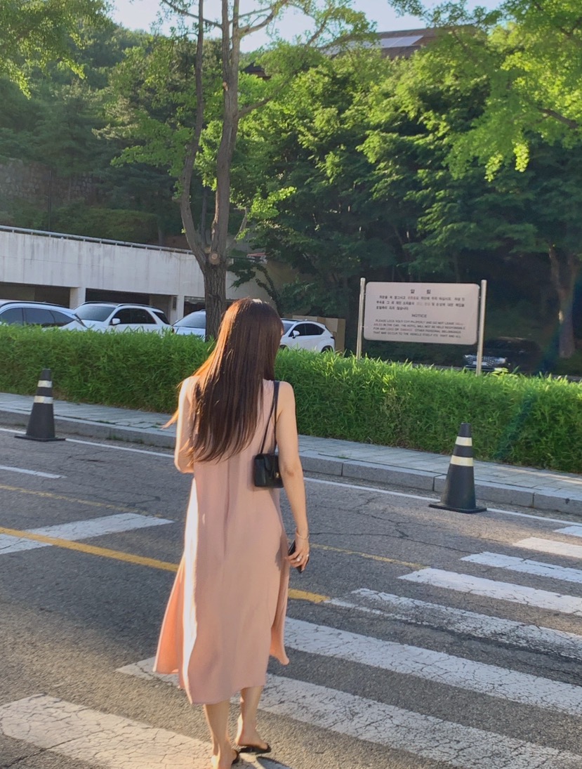LA CREME東大門實拍韓國女士新品推薦職業連衣裙褶皺褶裥SLA CREME連衣裙