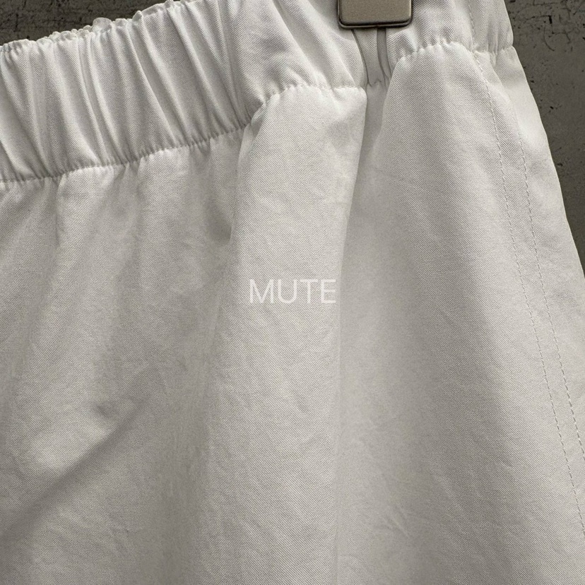 MUTE-P韓國東大門代購女裝新品人氣26夏季推薦熱賣職業短褲MUTE短褲