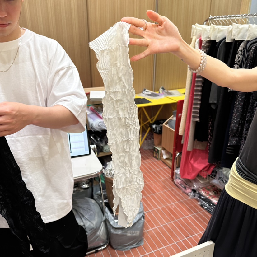 EEE韓國直郵實拍女士新品推薦26夏季時尚圍巾披肩褶皺圍巾EEE圍巾/披肩圖色1