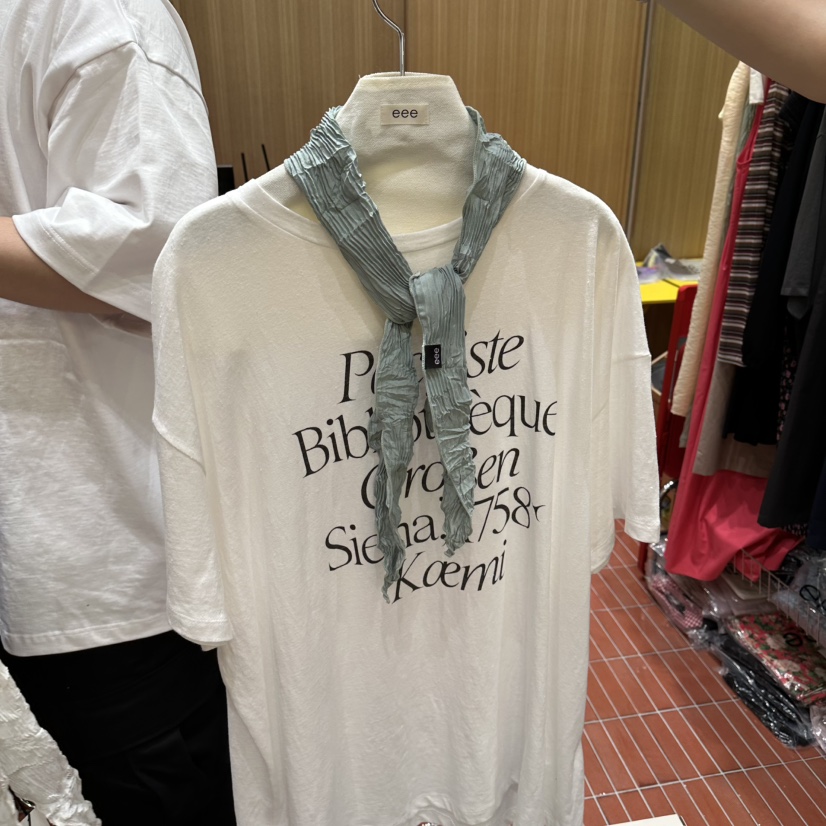 EEE韓國直郵實拍女士新品推薦26夏季時尚圍巾披肩褶皺圍巾EEE圍巾/披肩圖色2
