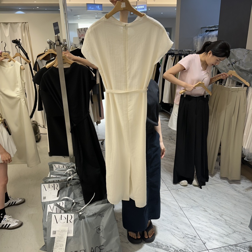 MER韓國代購女裝新款時尚熱賣職業人氣推薦26夏季連衣裙含腰帶MER/ANGELO BIANCO連衣裙